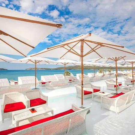 House, 3 Brs, 100 Y Old, 14 Km Np Krka, 35 Km Sea Holiday home Oklaj