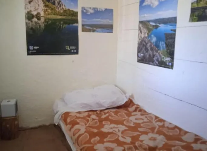 House, 3 Brs, 100 Y Old, 14 Km Np Krka, 35 Km Sea Oklaj