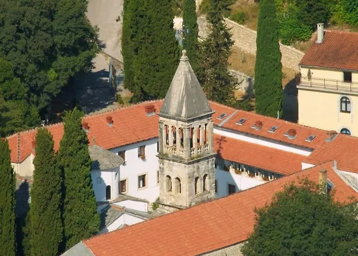 House, 3 Brs, 100 Y Old, 14 Km Np Krka, 35 Km Sea