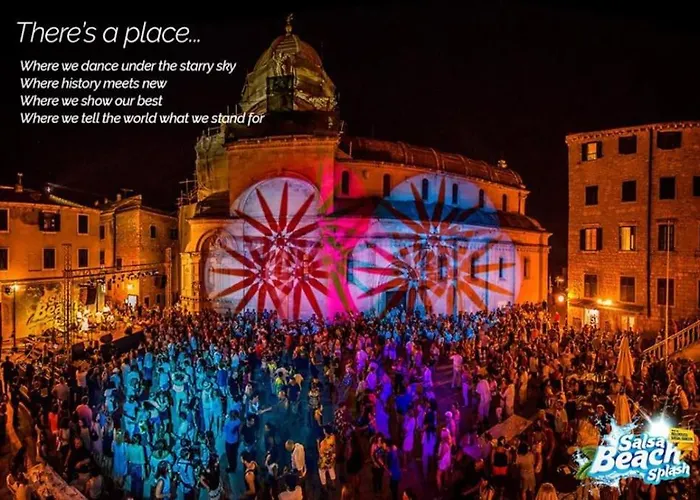 House, 3 Brs, 100 Y Old, 14 Km Np Krka, 35 Km Sea בית נופש