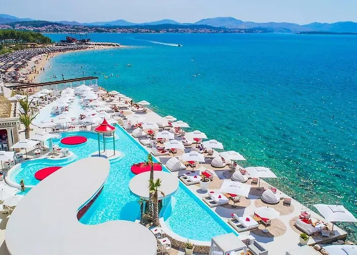 House, 3 Brs, 100 Y Old, 14 Km Np Krka, 35 Km Sea בית נופש Oklaj